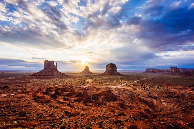 3-Day Tour: Zion, Bryce Canyon, Monument Valley and Grand Canyon - Day 1: Zion’s cliffs and Bryce Canyon’s hoodoos