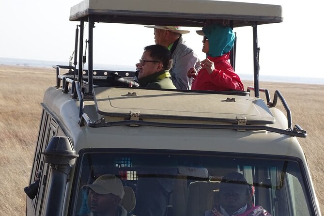 3 days group joining safari to Maasai Mara with a Land Cruiser Jeep - Day 2: The full-day search for wildlife
