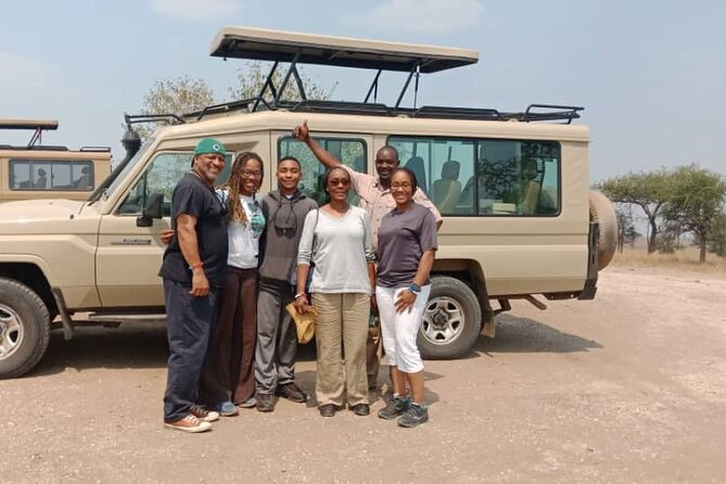 3 days group joining safari to Maasai Mara with a Land Cruiser Jeep - Day 3: The return through Ololaimutiek