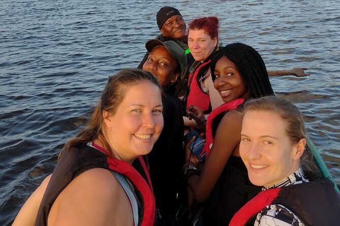 3-hour canoe tour through Tortuguero National Park - Language and communication