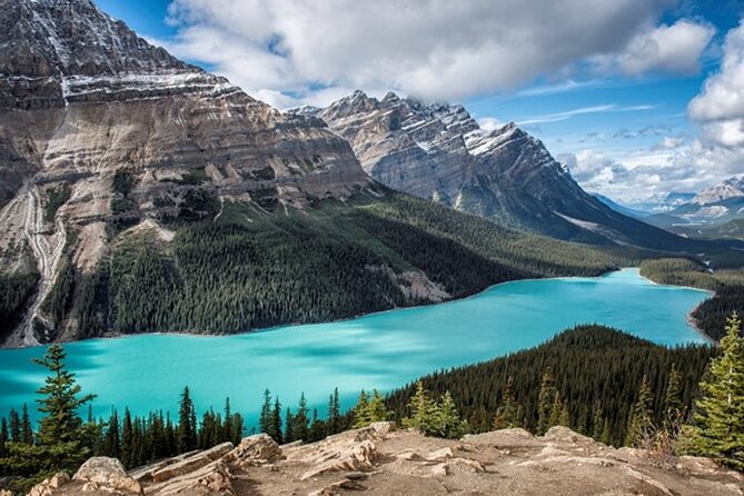 5 Day Canadian Rockies, Banff, Lake Louise, Moraine Lake, Jasper - Day one: arriving in Calgary
