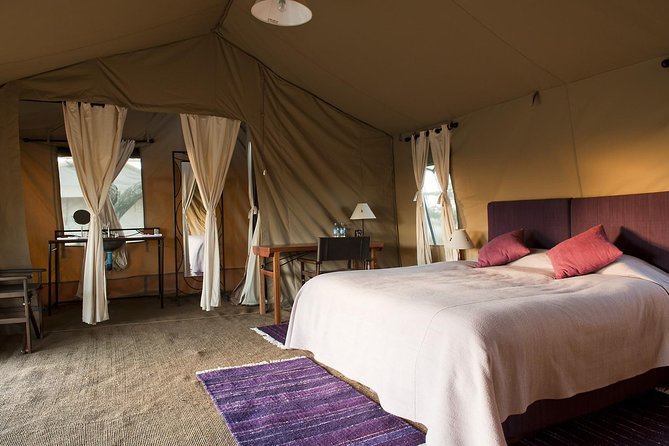 5 Days 4 Nights Tarangire, Serengeti , Ngorongoro & Manyara Wildlife Safari - Day 2: Crossing the crater highlands into Serengeti