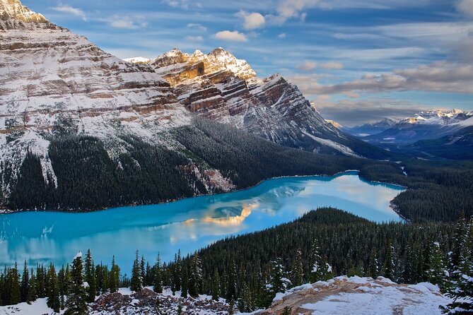 8 Iconic Stops. 12 Comfy Seats. See Banff's Best in First Class. - The key points at a glance