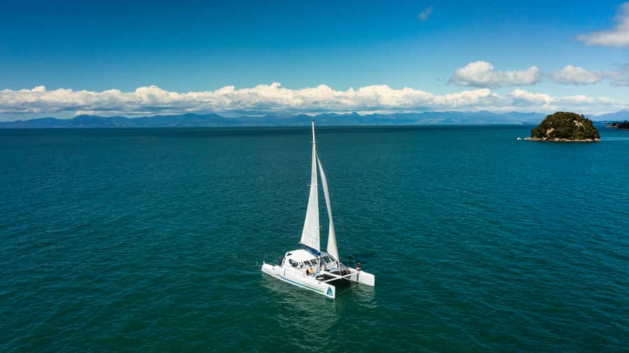 Abel Tasman National Park: Cruise, Walk & Sailing Tour - Starting at Kaiteriteri Beach