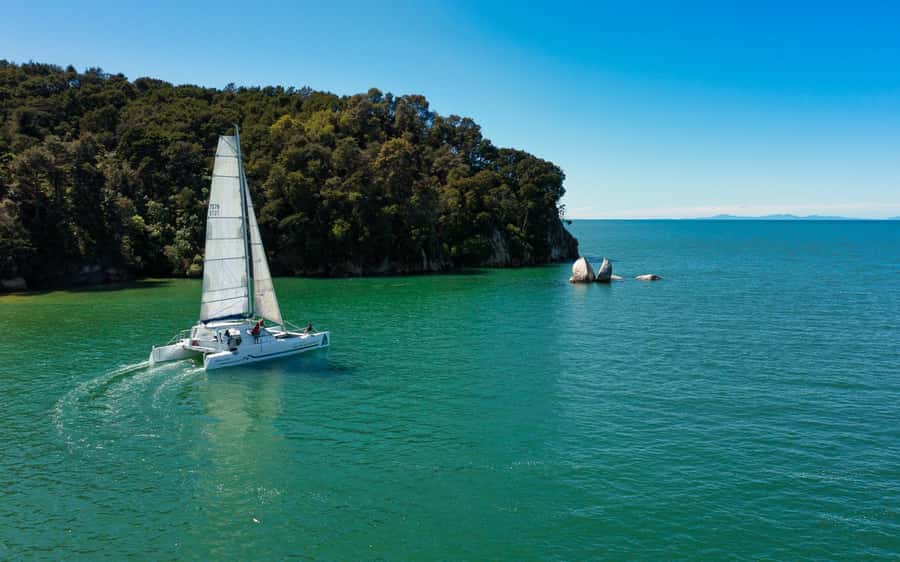 Abel Tasman National Park: Sailing and Self-Guided Walk - How demanding is the walk?