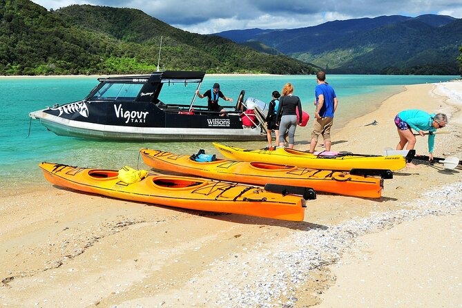 Abel Tasman Vista Cruise - Tonga Island Marine Reserve from the water
