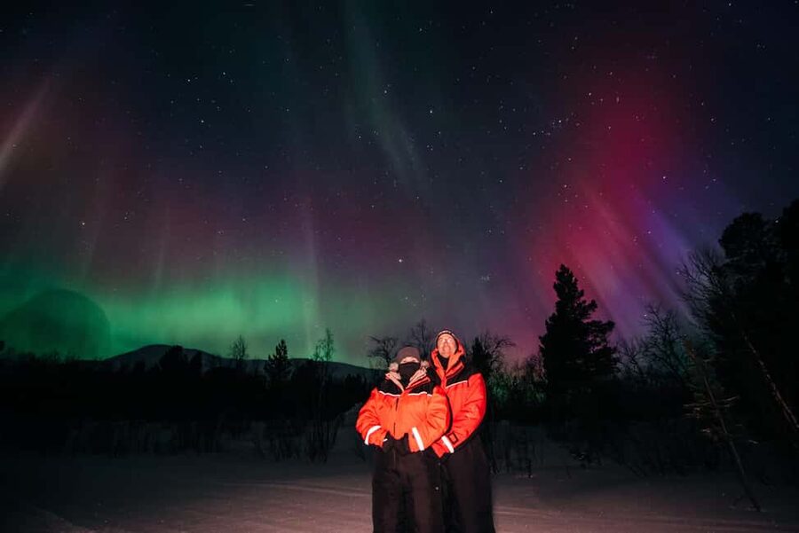 Abisko: Aurora Car Chasing Tour with Photographer - Meeting Jeff and the guide team