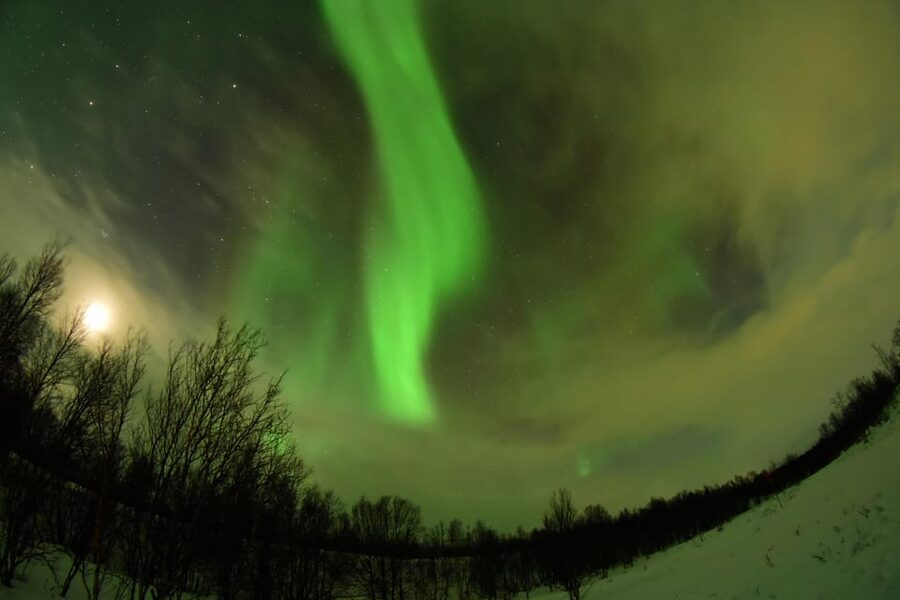 Abisko: Aurora Chasing with Snowmobiles - The supplied winter clothing is more important than it sounds