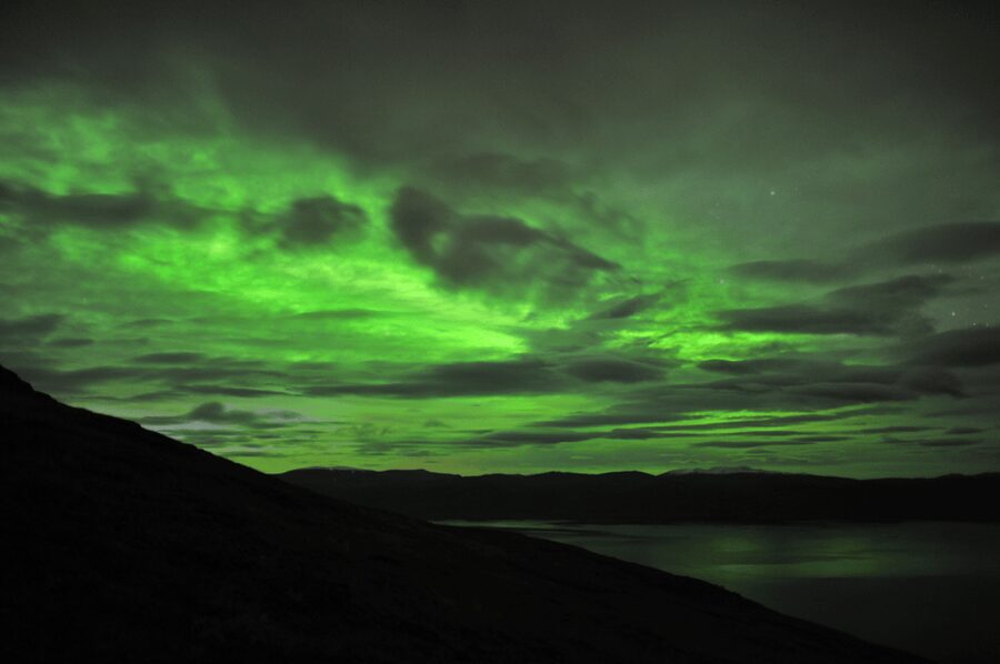 Abisko: Guided Autumn Aurora Chase with Hotel Transfers - How the guides handle clouds and bad weather