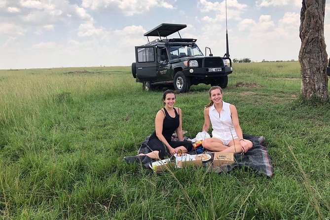African Wildlife & Nature - 5 Kenya national parks - 6 day Jeep Safari - Day 1: Tsavo West’s red earth and rhino sanctuary