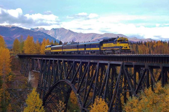 Alaska Railroad Anchorage to Denali One Way - From Anchorage to Talkeetna, with the Chugach Mountains nearby