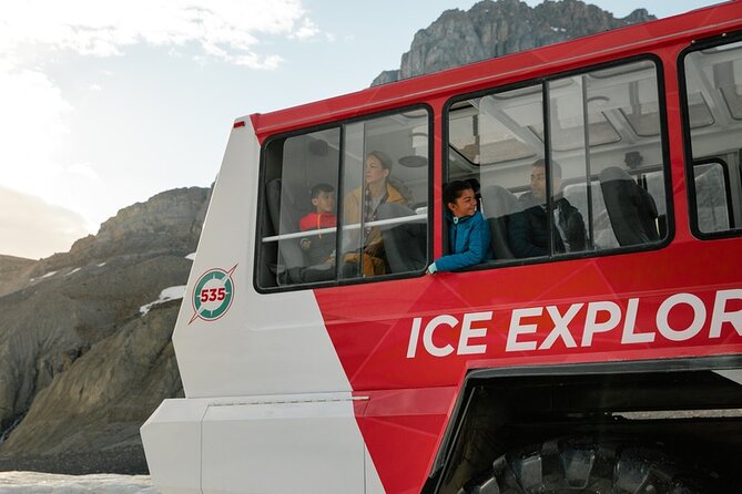 Along Icefields Parkway: Peyto Lake, Bow Lake & Columbia Icefield - Starting in Calgary and meeting the group