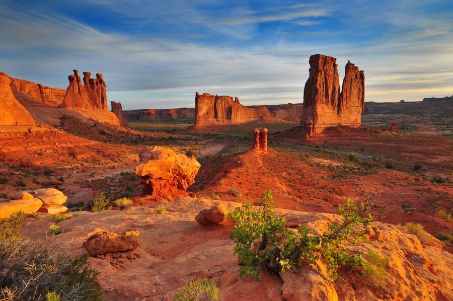 Arches National Park: Sunset Pavement Van Tour - Turret Arch and the value of a guided photo stop