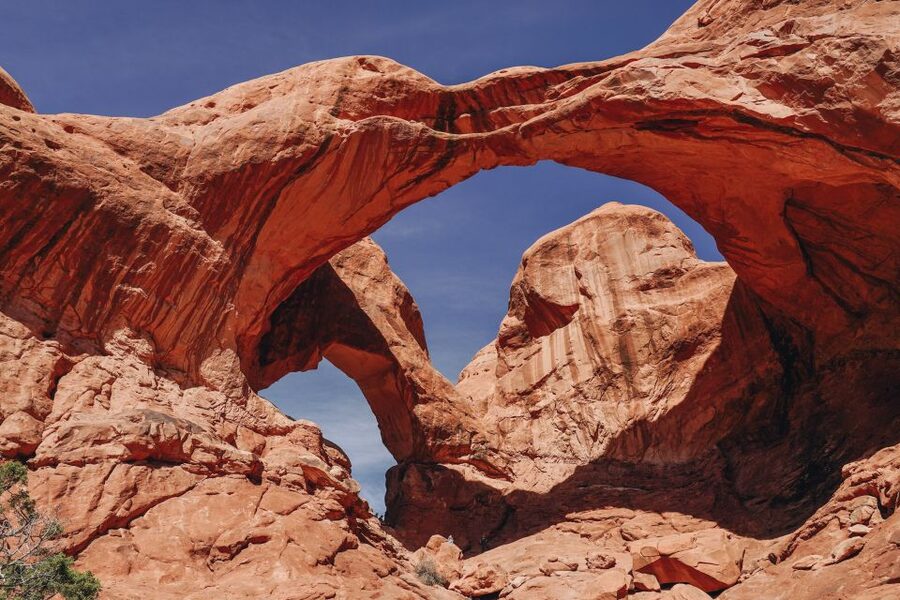 Arches National Park: Sunset Pavement Van Tour - What your guide adds to the evening