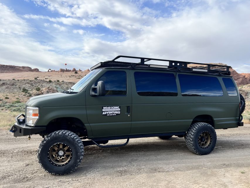 Arches National Park: Sunset Pavement Van Tour - Timing, weather, and practical details
