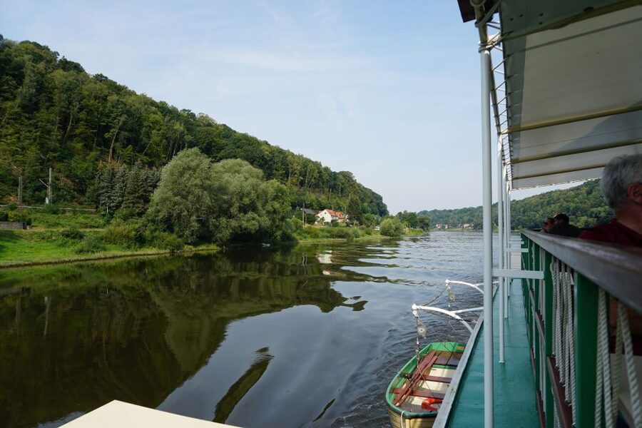 Bad Schandau: Saxon Switzerland Boat Trip - Königstein Fortress from the river