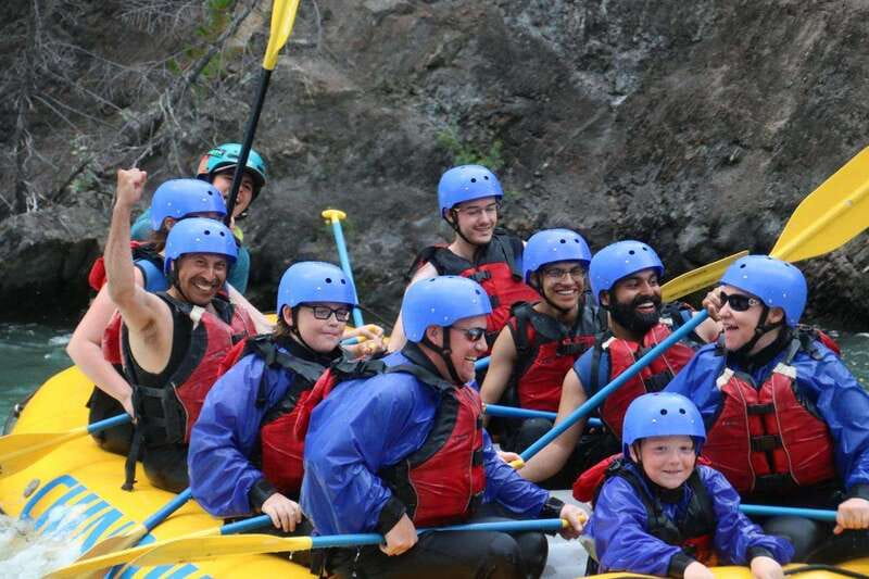 Banff: Afternoon Kananaskis River Whitewater Rafting Tour - Free photos and the base return