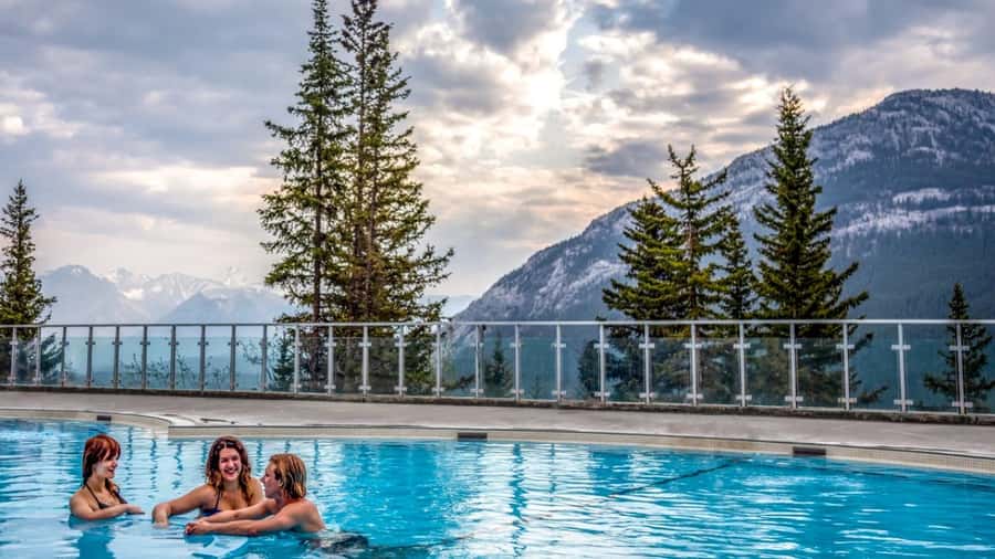 Banff: Gondola, Hot Springs, Bow falls & Three lakes tour - Key points to know before you book