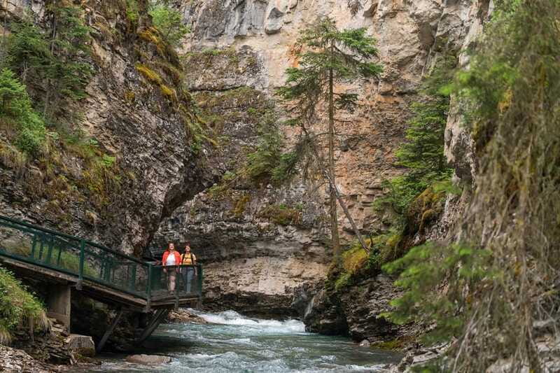 Banff: Gondola Ticket and Johnston Canyon Hiking Tour - Free time at the Fairmont Banff Springs