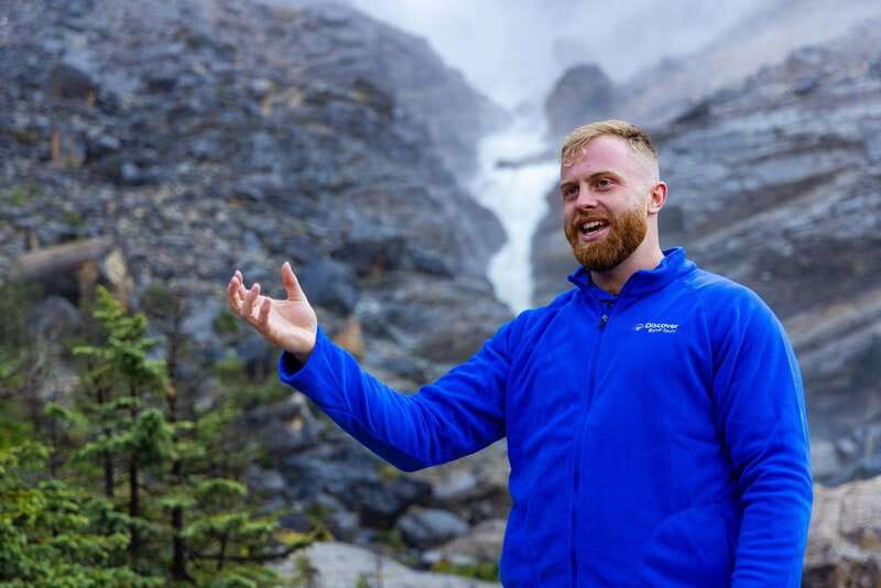 Banff: Grizzly Bear Refuge Tour with Lunch - The gondola ride and the mountain views
