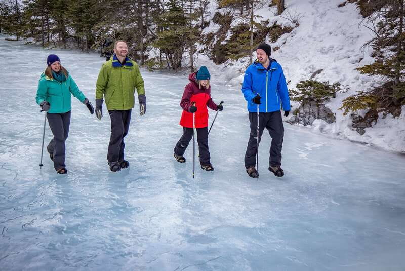 Banff: Grotto Canyon Icewalk - The morning ride from Banff to Canmore