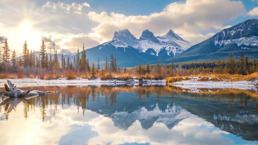 Banff: Lake Louise,Emerald & Johnston Canyon+5More - What the van day feels like