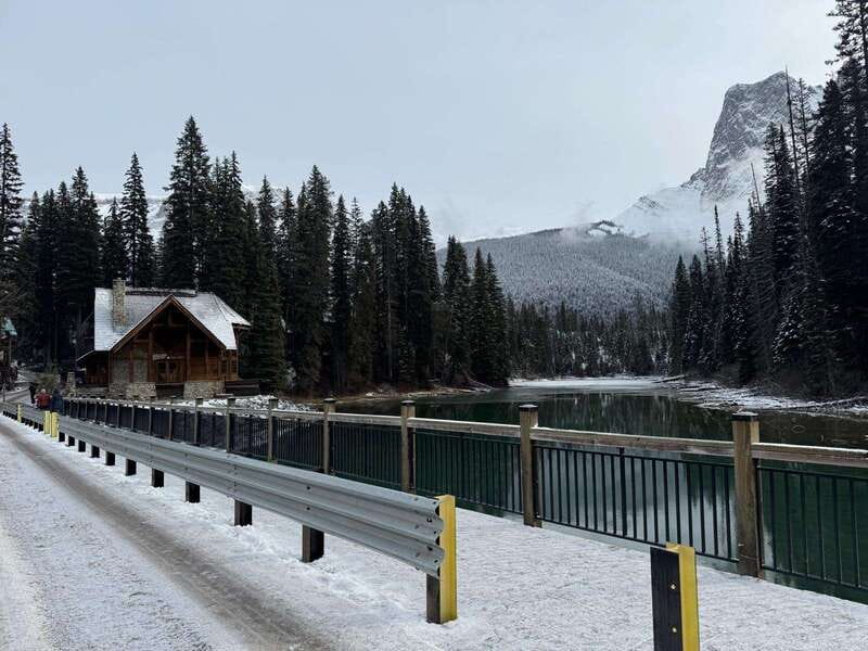 Banff: Lake Louise, Moraine, Emerald Lake & Johnston Canyon - Johnston Canyon is the day’s main walk