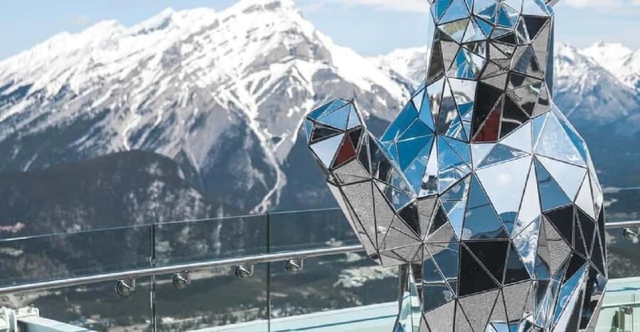 Banff:Lake Louise & Moraine Lake 1/2 Day Tour Canoe/Sightsee - Lake Louise: 90 minutes beside glacial water