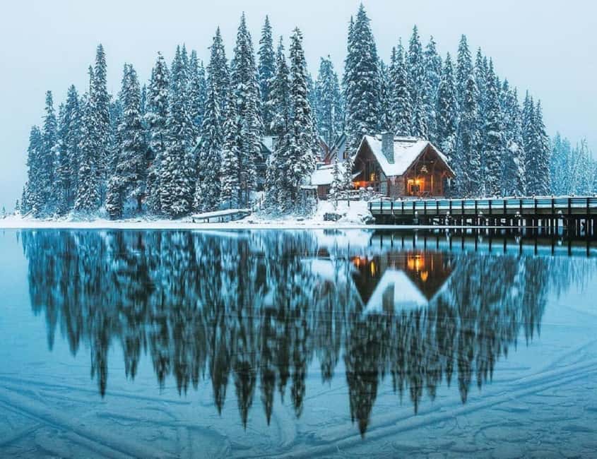 Banff:Lake Louise & Moraine Lake 1/2 Day Tour Canoe/Sightsee - Starting from Banff and meeting the guide
