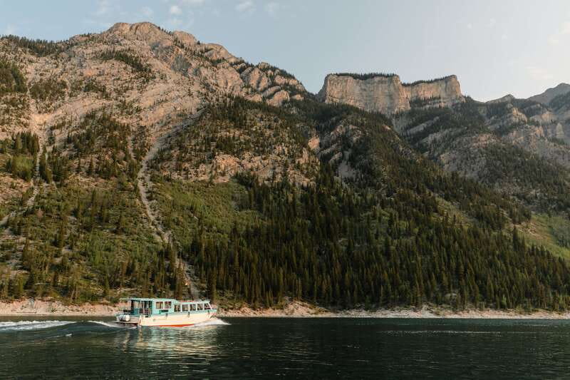 Banff: Lake Minnewanka Cruise - Who should book the Lake Minnewanka Cruise?