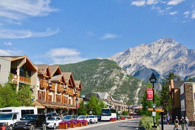 Banff National Park, Johnston Canyon Day Trip from Banff/Calgary - Guides, commentary, and group atmosphere