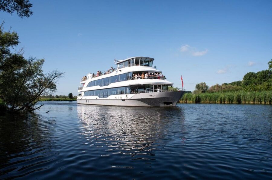 Biesbosch: Boat Cruise through National Park - What the Dutch commentary means for your visit