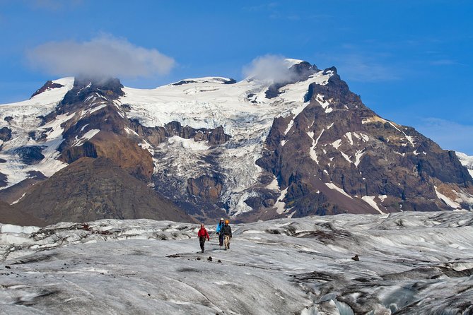Blue Ice Discovery – Guided Glacier Hike from Skaftafell - Crampons, ice axes, and the first steps on Falljökull