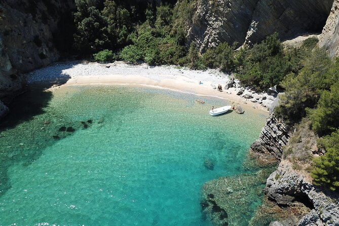 Boat experience in the crystal clear waters of Cilento - Why Capo Palinuro is best seen by boat