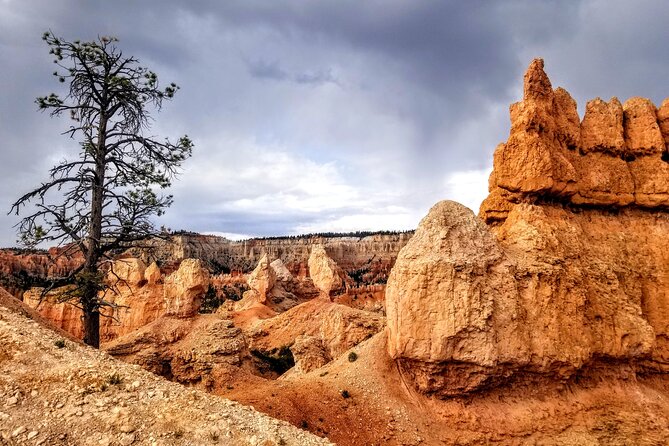 Bryce Canyon Hiking Challenge - Hoodoos, amphitheaters, and the best trail sections
