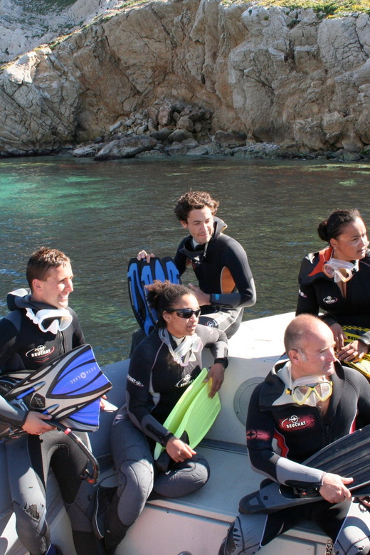 Calanques National Park Snorkel and Scuba Dive - Snorkeling first, in a secure area