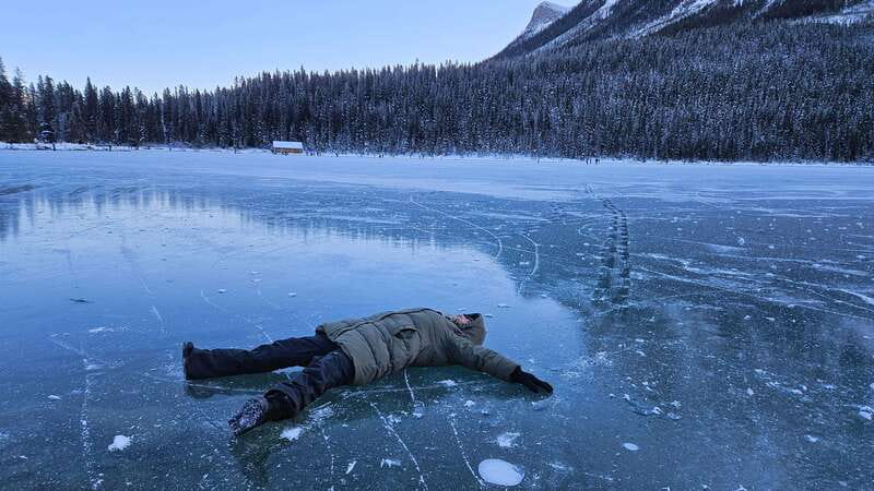 Calgary: Canmore, Banff, Lake Louise - Gondola Included - Riding the Banff Gondola to Sulphur Mountain