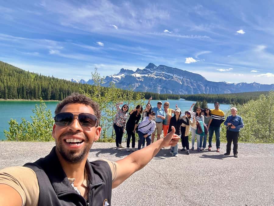 Calgary/Canmore: Banff National Park & Lake Louise Day Trip - Summer adds Lake Minnewanka and Two Jack Lake