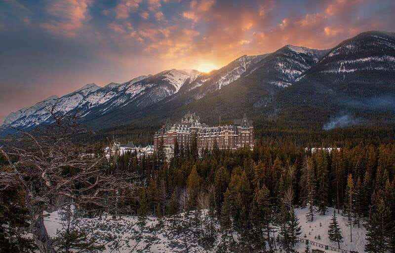 Calgary/Canmore: Lake Louise, Moraine Lake, & Banff Day Tour - Key points at a glance