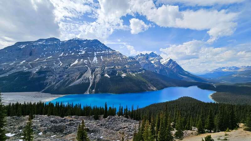 Calgary: Glaciers, Mountains, Lakes, Canmore and Banff Tour - The Icefields Parkway is part of the attraction