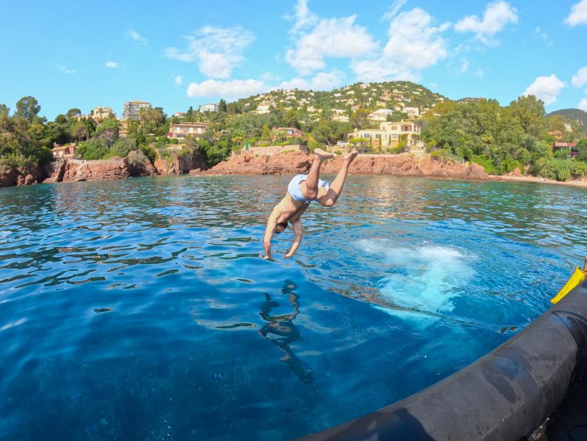 Cannes: 2.5-Hour Esterel Calanques Boat Excursion - Leaving Cannes from Port du Béal