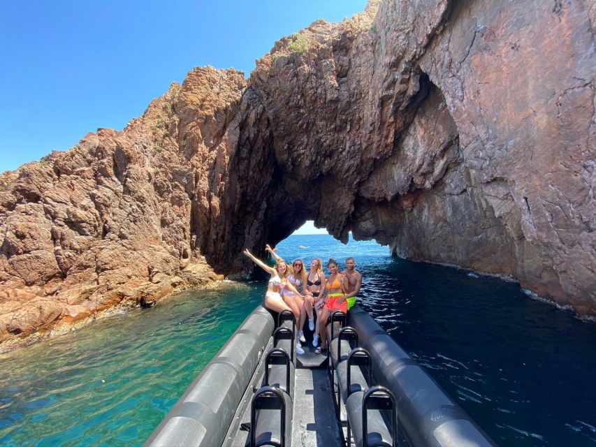 Cannes: 2.5-Hour Esterel Calanques Boat Excursion - How the guides shape the experience