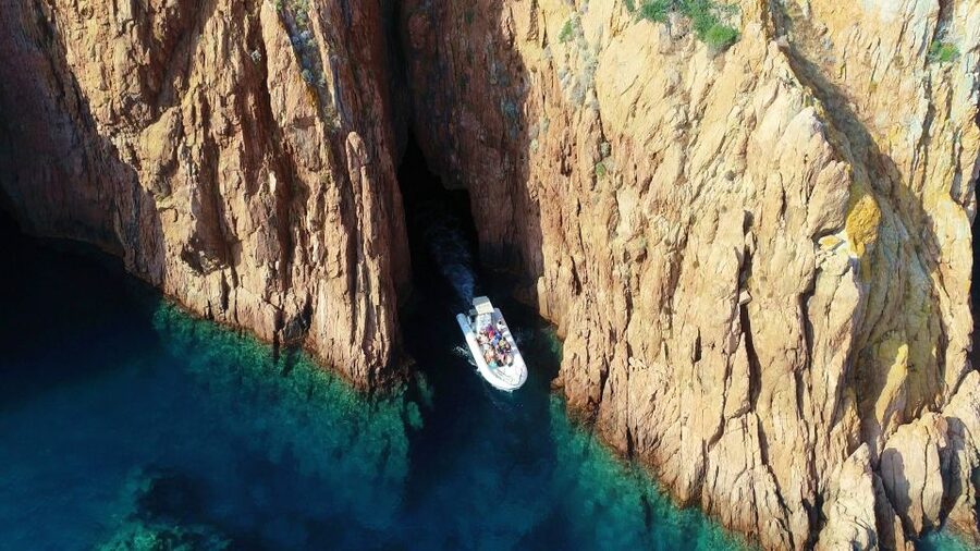 Cargèse: Calanques of Piana Capo Rosso Semi-Rigid Boat Tour - Practical tips for a smoother ride