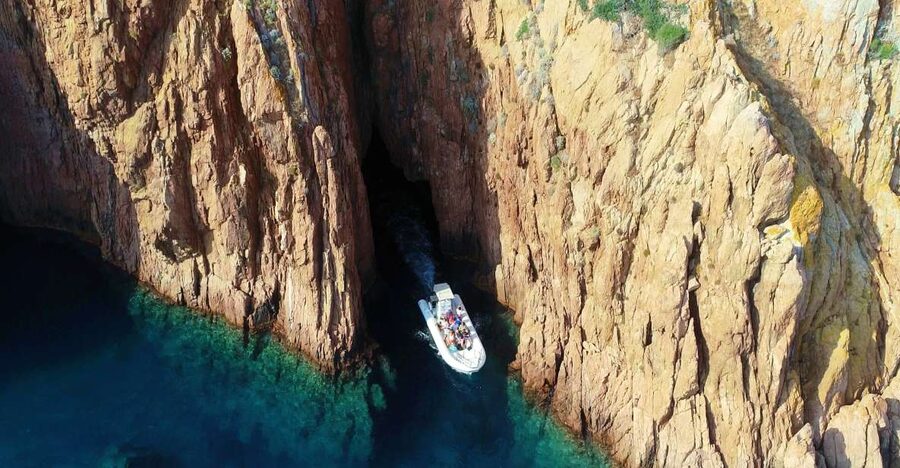 Cargèse: Calanques of Piana Capo Rosso Semi-Rigid Boat Tour - The return to Cargèse in late-day light