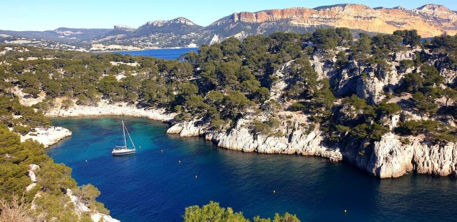 Cassis: 3 Calanques Half-Day Hiking Tour with Swimming - Who will enjoy this Cassis hike most