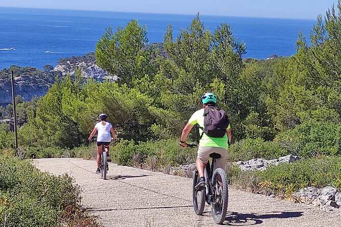 Cassis National Park E-Mountain Bike Experience with Virtual Guide - Port-Pin and the appeal of a swimming stop