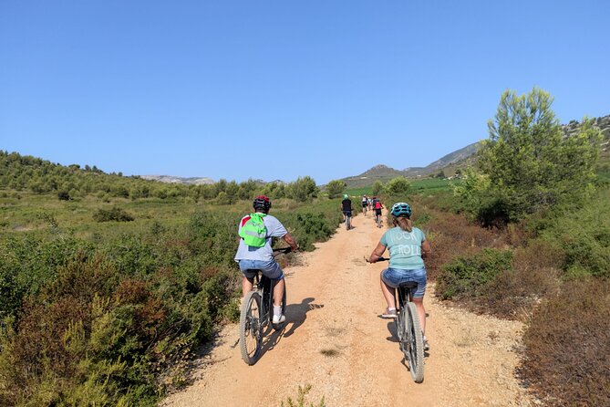 Cassis : Two Calanques Tour by Electric Mountain Bike - Who will enjoy this ride most?