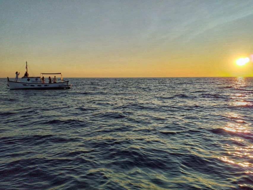Cinque Terre: 2-Hour Private Boat Tour - Guvano Beach for swimming and snorkeling