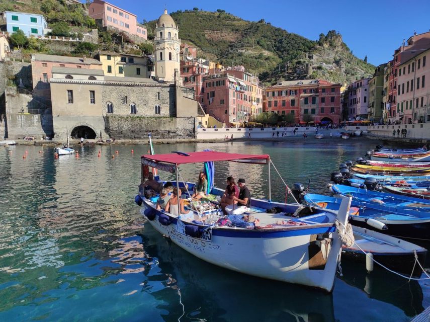 Cinque Terre: Morning Boat Tour with breakfast and brunch - Breakfast by the Levanto waterfront