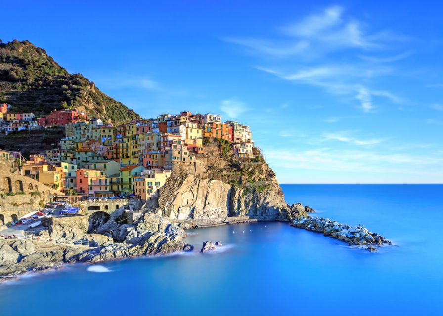 Cinque Terre Small Group by Minivan from Lucca - Monterosso and Time Near the Sea